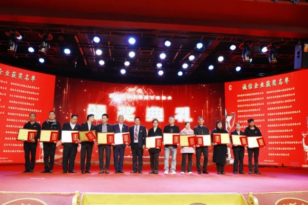 長沙清潔,長沙清潔服務,長沙專業清潔,長沙清潔公司,湖南專業清潔,長沙保潔公司,長沙專業保潔,長沙物業保潔