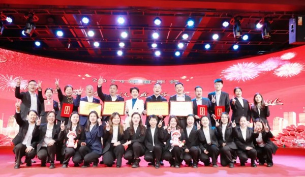長沙清潔,長沙清潔服務,長沙專業清潔,長沙清潔公司,湖南專業清潔,長沙保潔公司,長沙專業保潔,長沙物業保潔