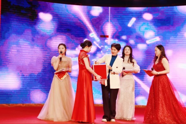 長沙清潔,長沙清潔服務,長沙專業清潔,長沙清潔公司,湖南專業清潔,長沙保潔公司,長沙專業保潔,長沙物業保潔